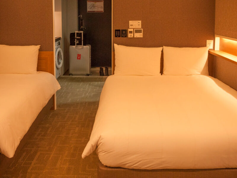 金浦周辺おすすめホテルロイヤルスクエアの客室(駅近で女性一人でも安心)