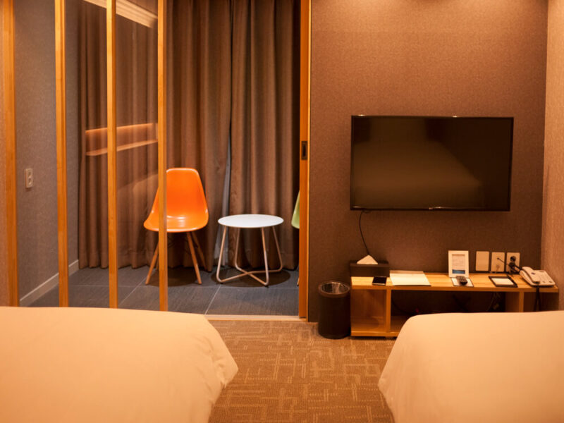 ロイヤルスクエアの客室内様子