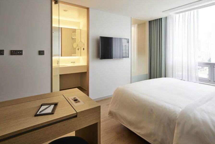 慶熙大学・平和の殿堂コンサート参戦に便利なホテルNEWVの客室