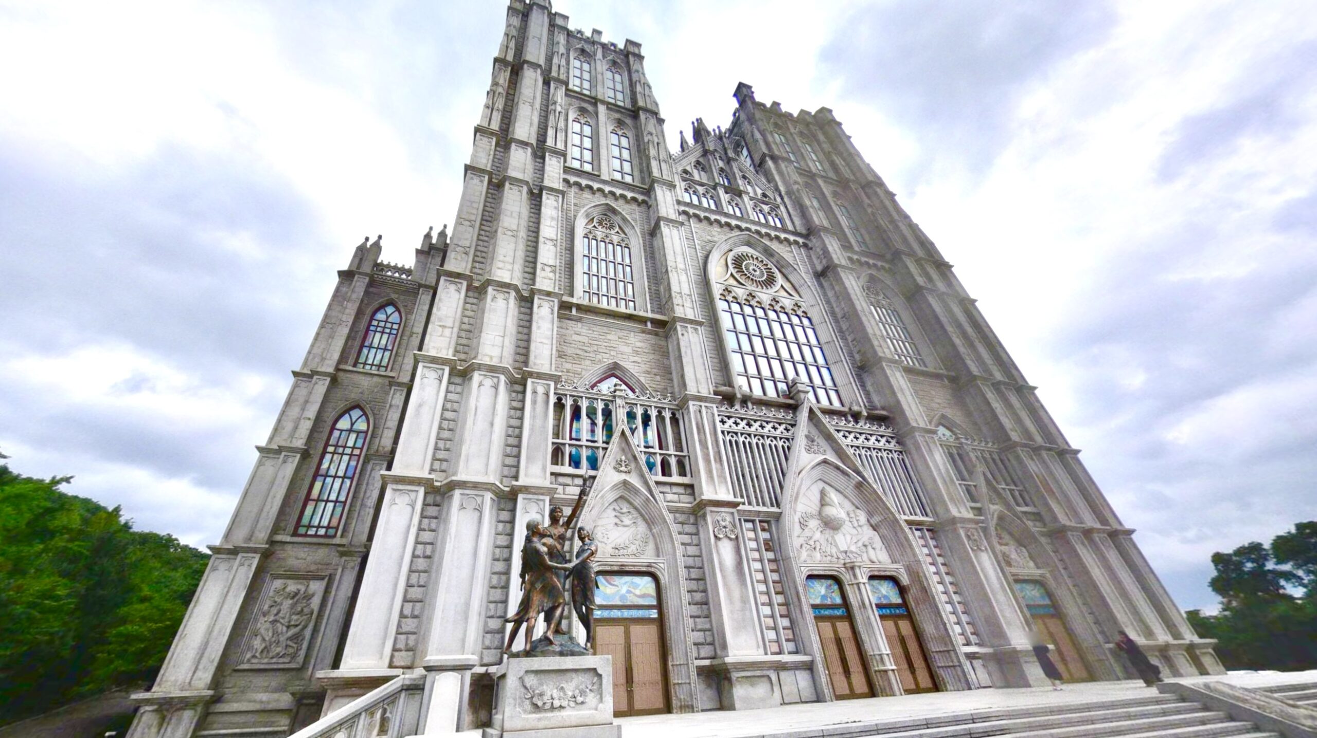 慶熙大学・平和の殿堂の外観(コンサート参戦おすすめホテル5選)