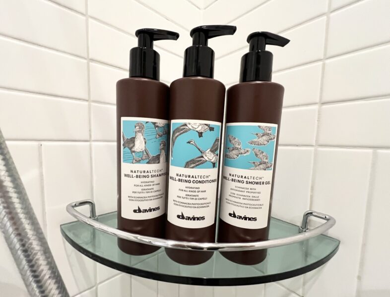 ホテルイン9江南のシャンプー、コンディショナー、ボディソープは、イタリアブランドのダヴィネス。