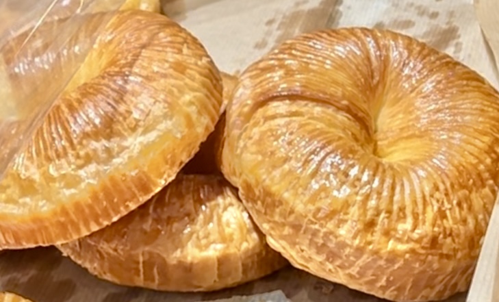 東大門にあるWAGLE WAGLE BAKE SHOPのクロワグル